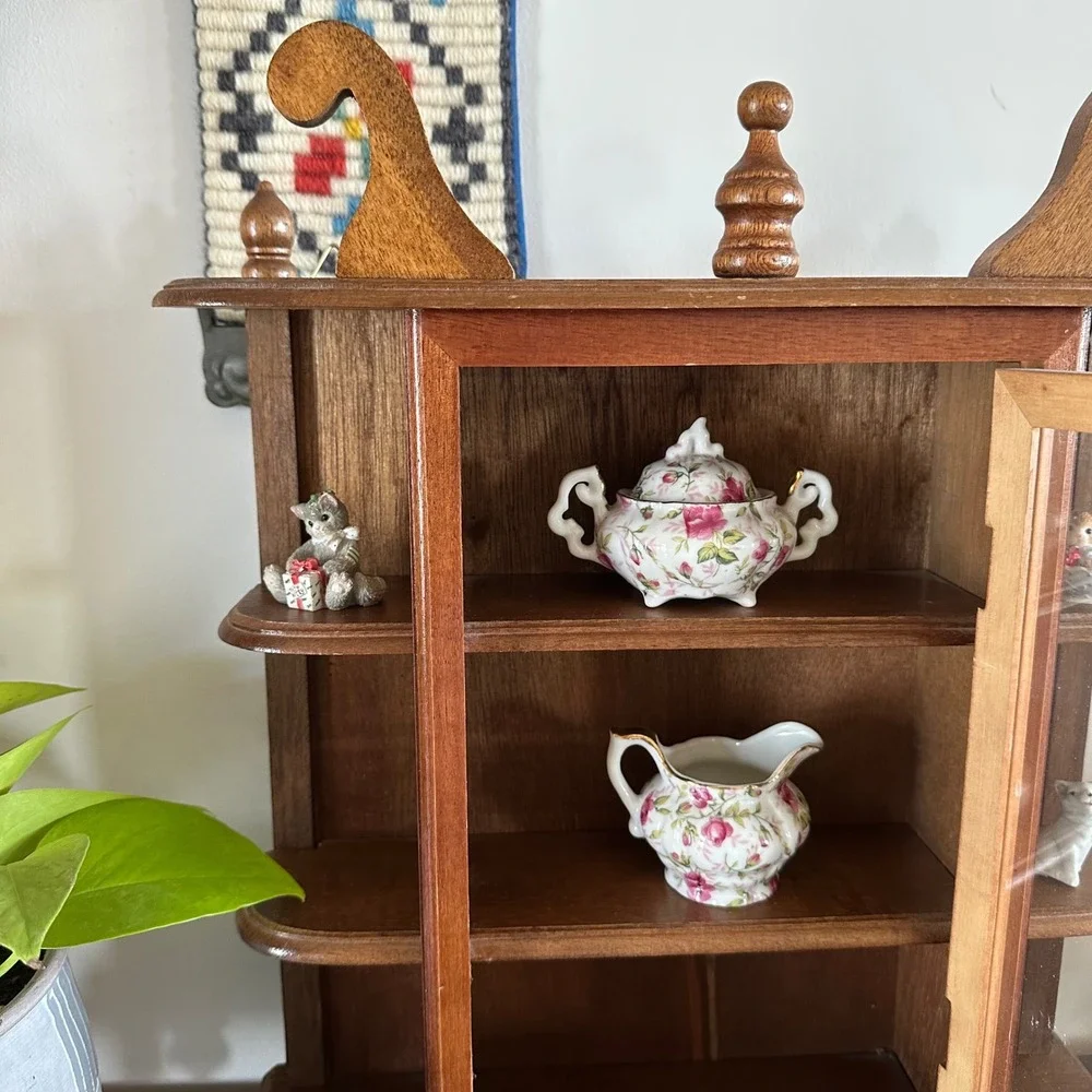 VTG Ornate Mini Wood Wall Curio Cabinet Glass Door Display Case Shelves 17